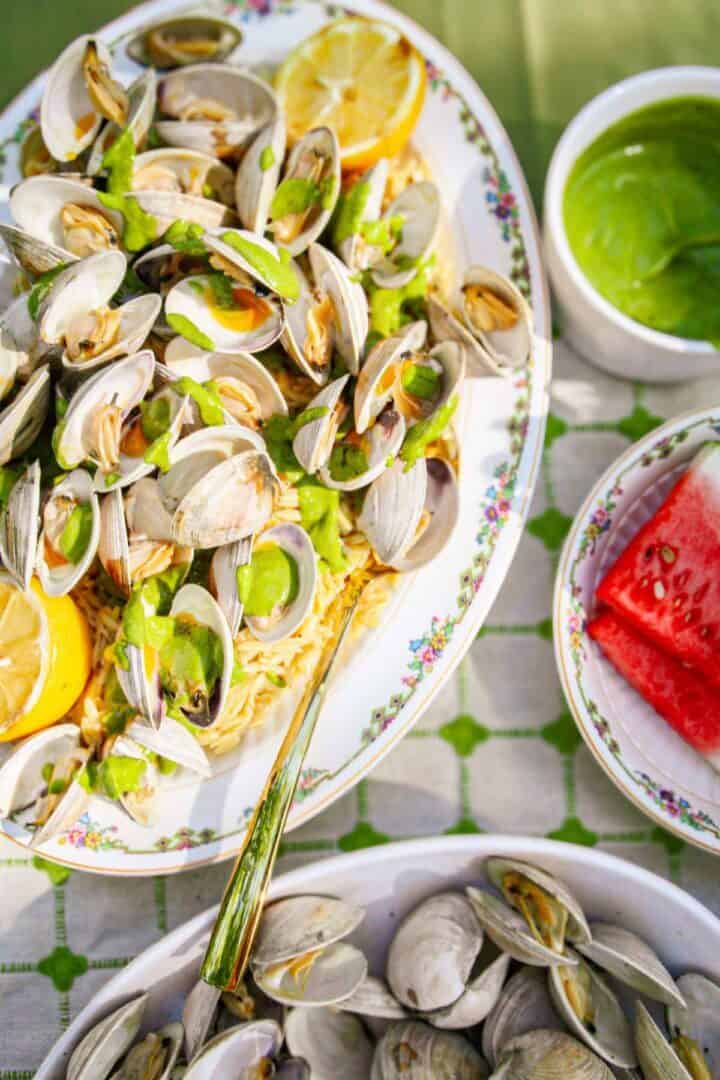 dinner party tablescape